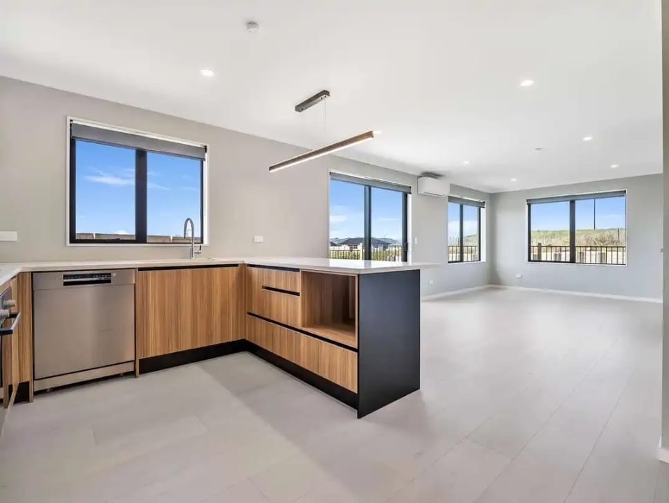 16 Maniapare Street — image 5