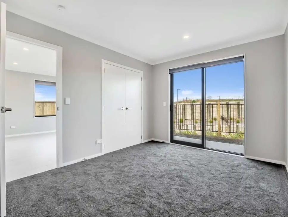16 Maniapare Street — image 8