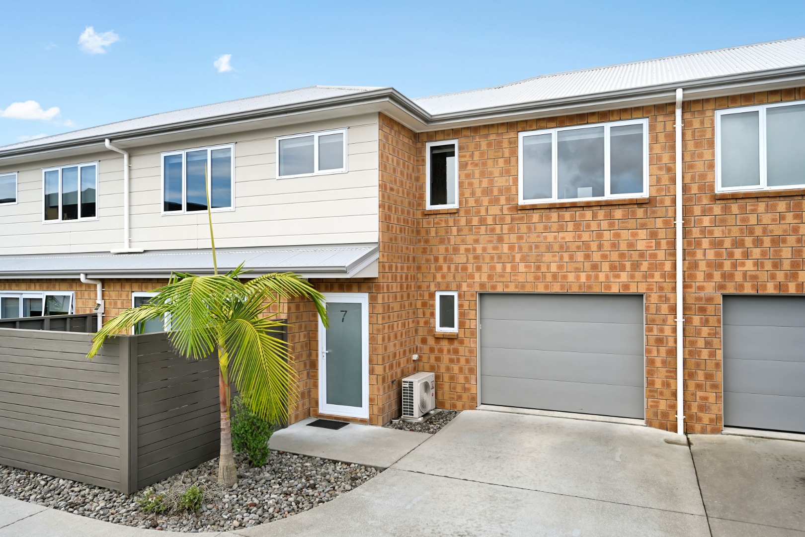 7/157 Ulster Street — image 1