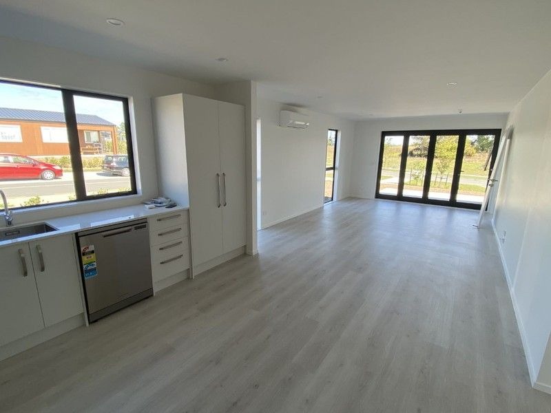 56 Pourewa Street — image 2