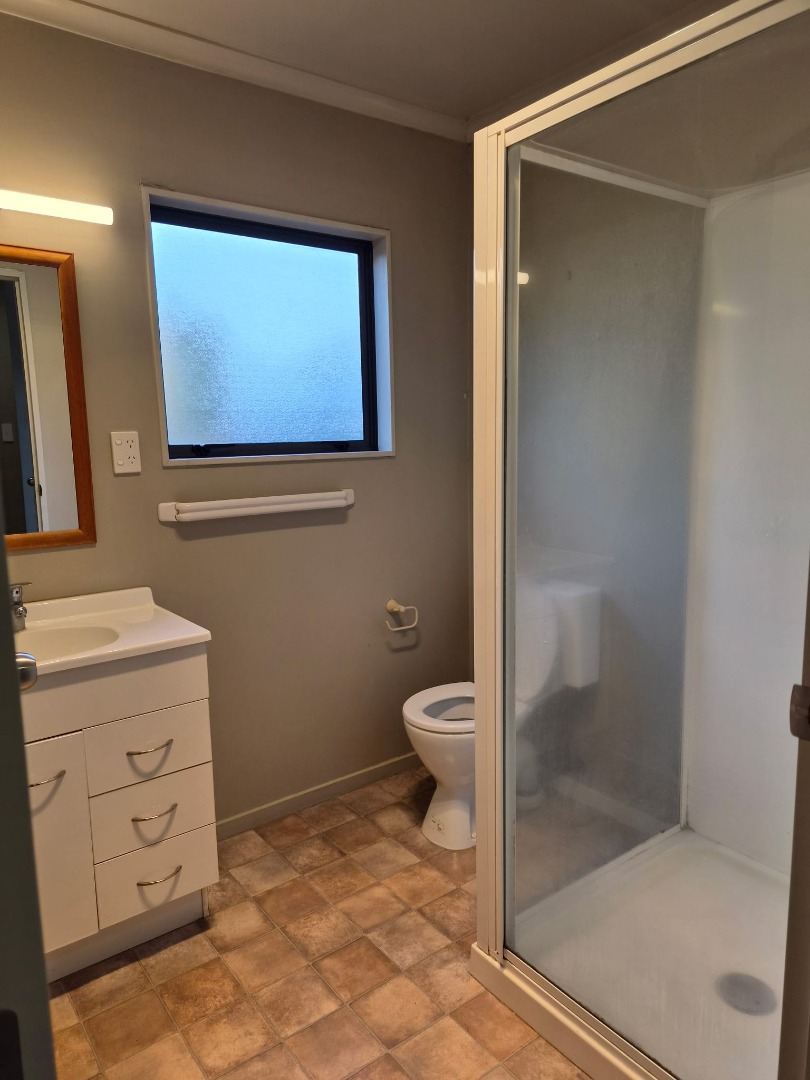 12a Yeats Crescent — image 6