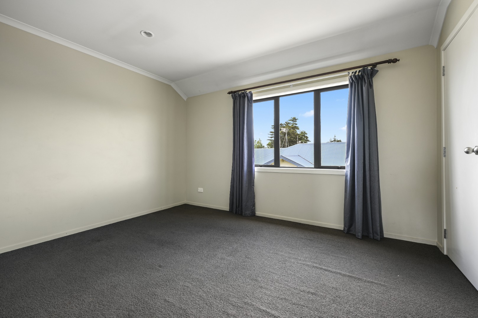 7/202 Old Farm Road — image 4