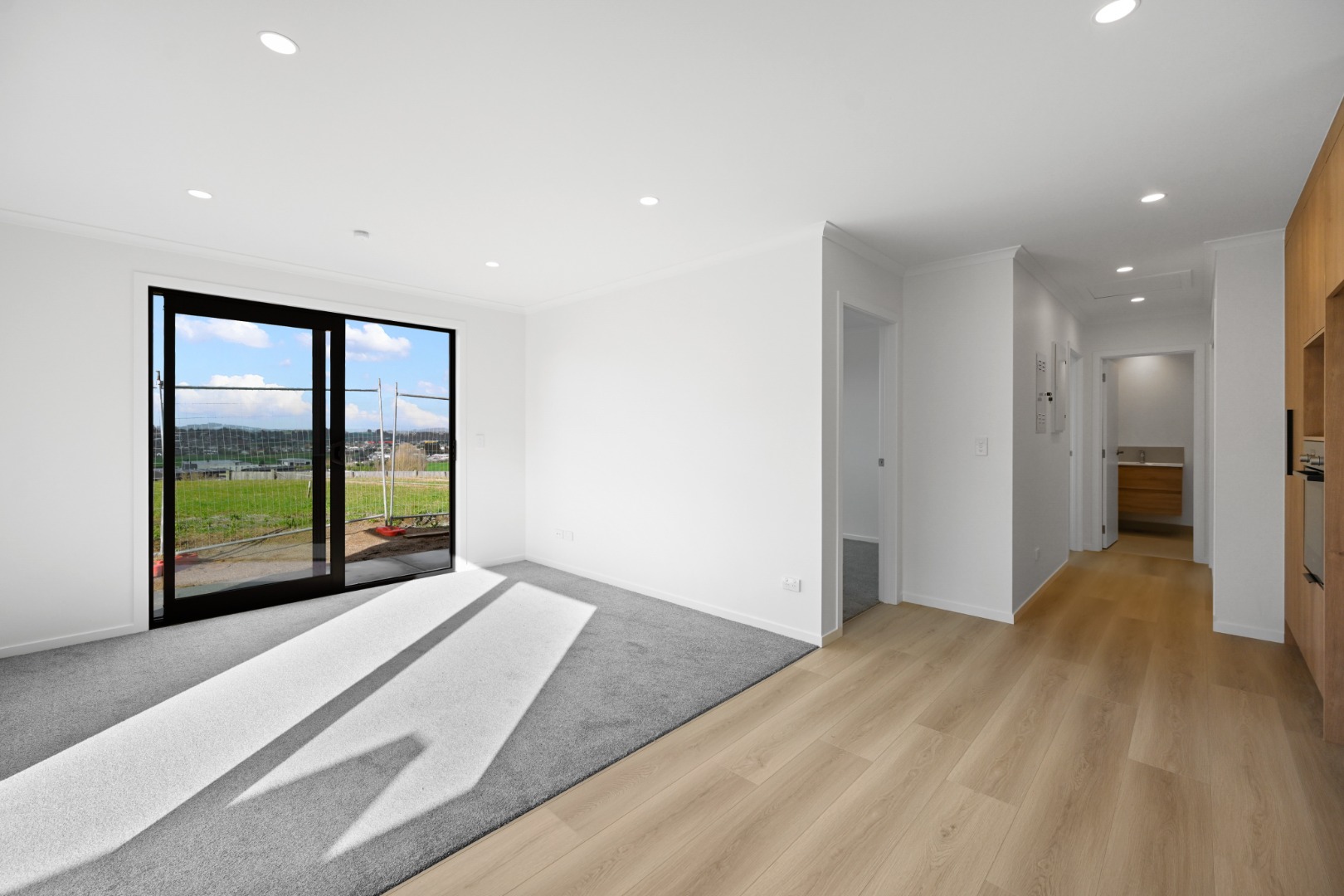 2/490 Greenhill Drive — image 5