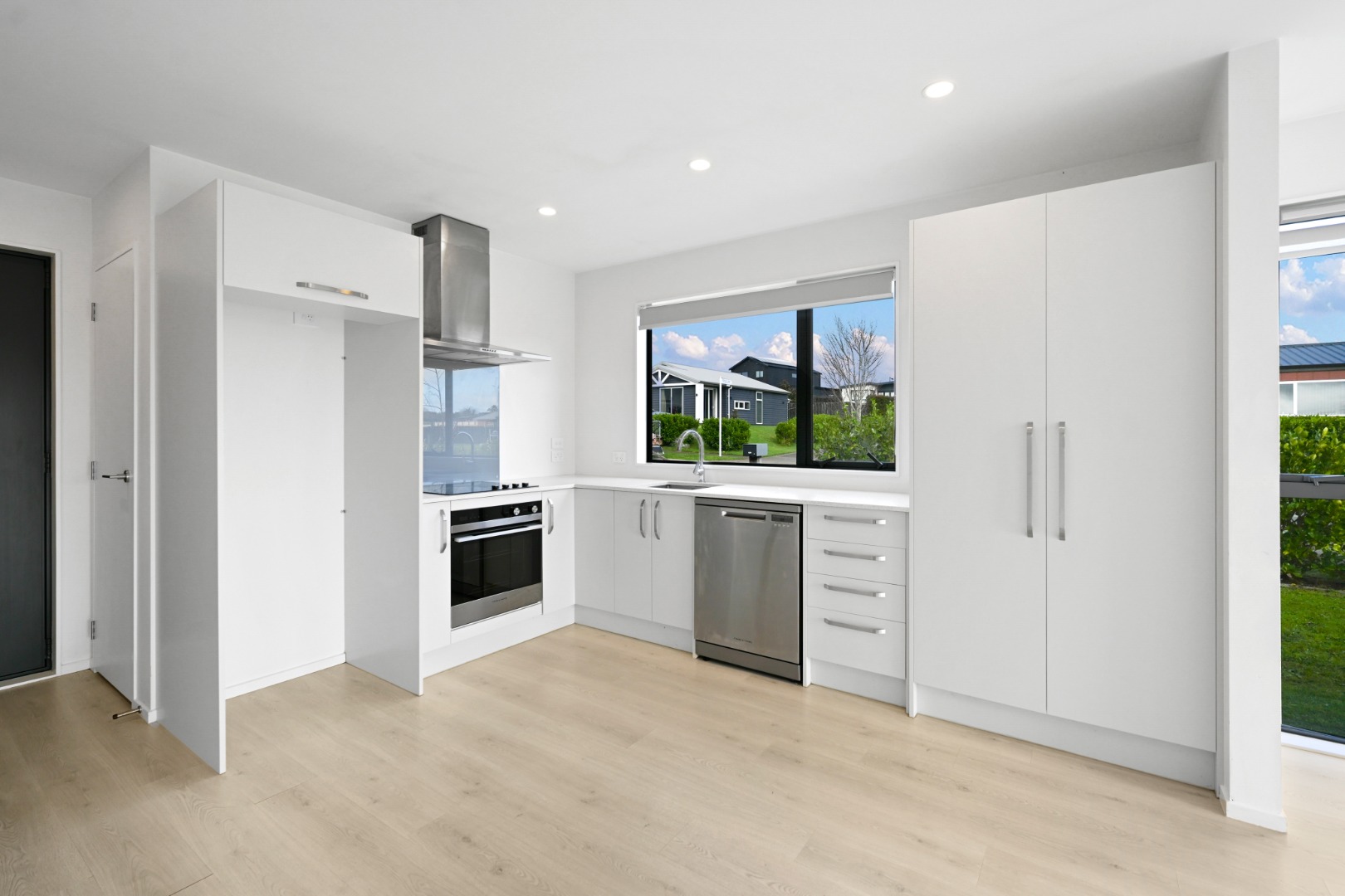 56 Pourewa Street — image 6