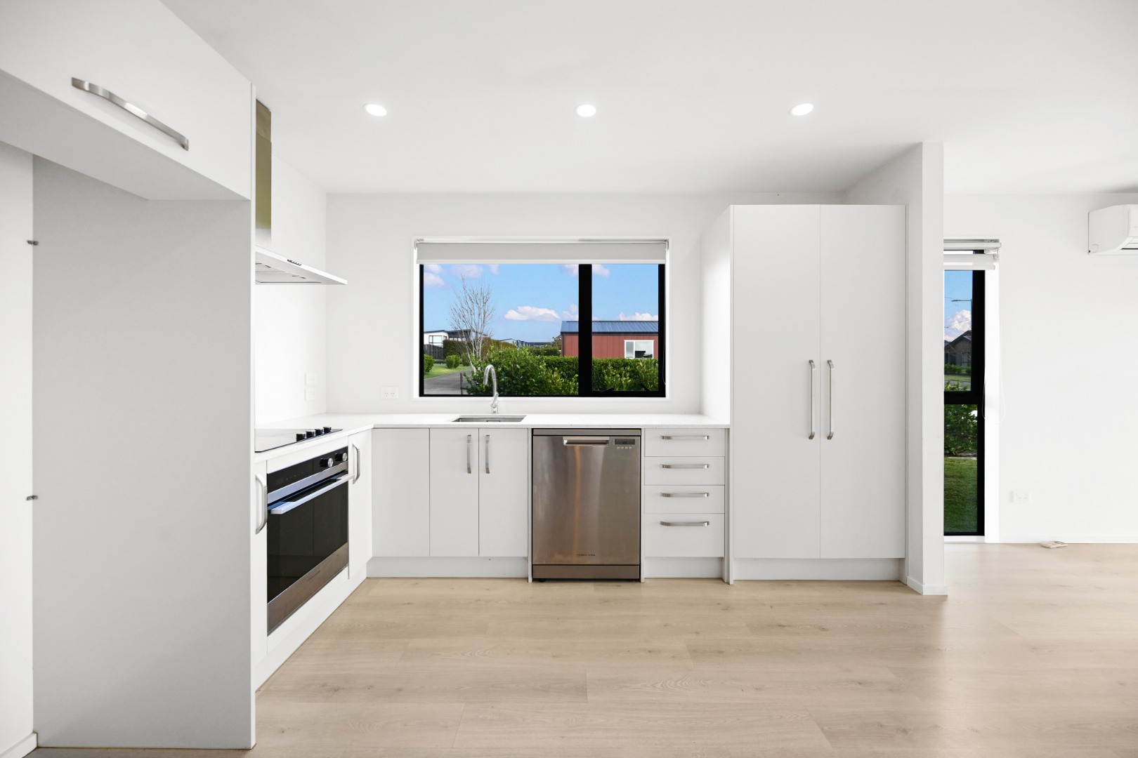 56 Pourewa Street — image 7