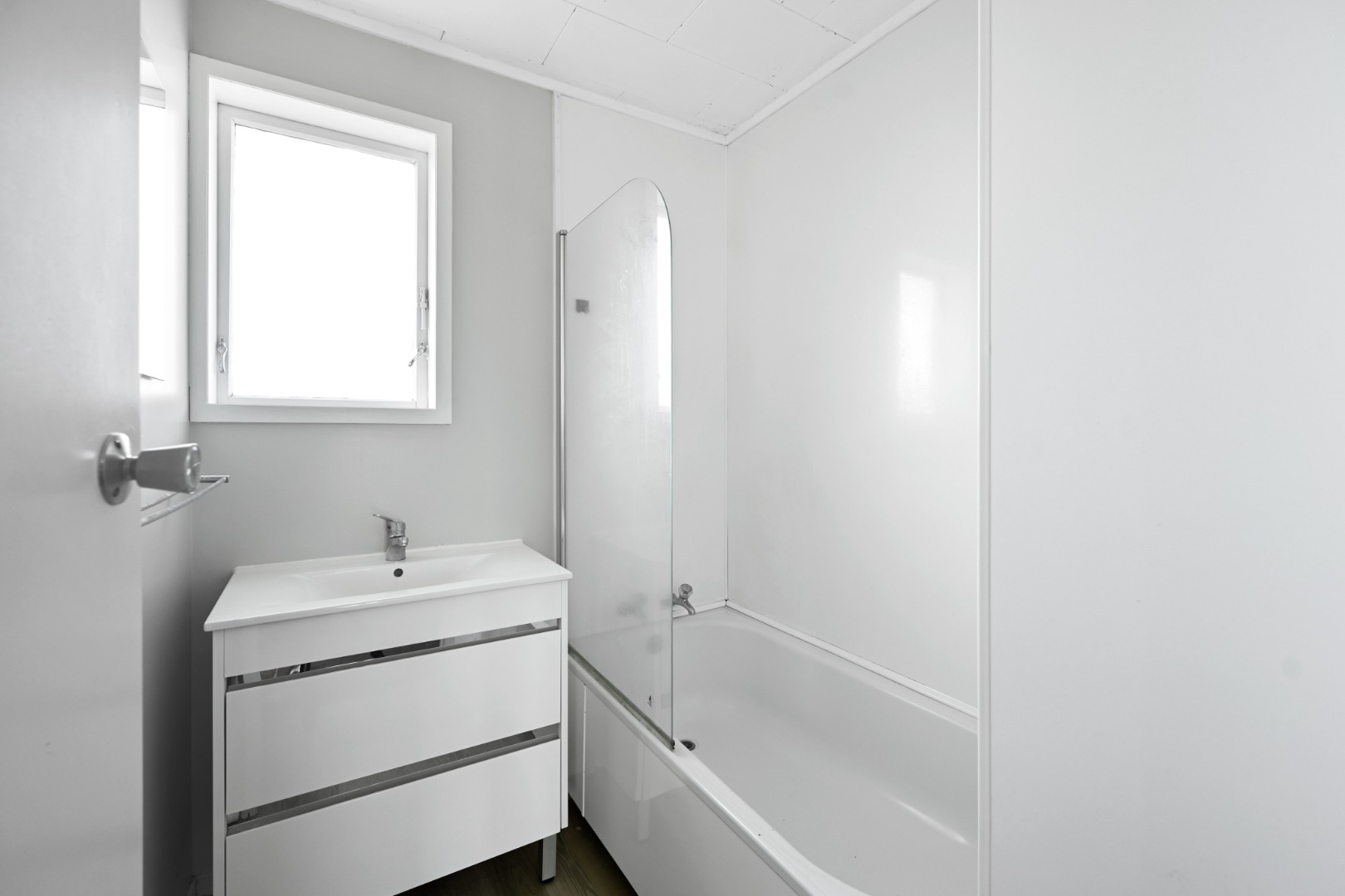 3b Peters Place — image 6