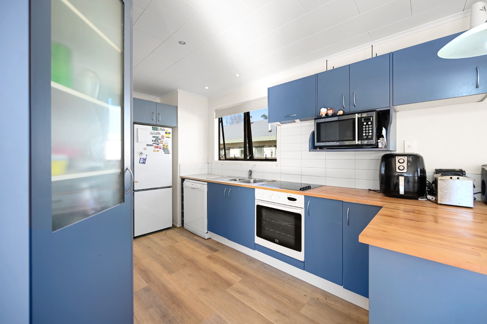 52a  Vardon Road — image 2