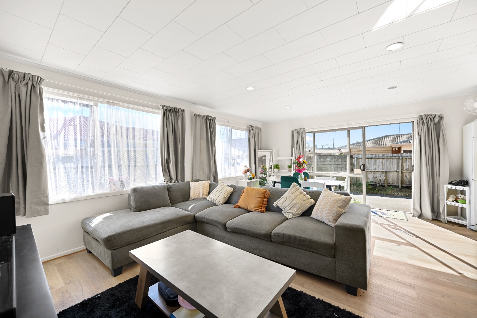 52a  Vardon Road — image 3