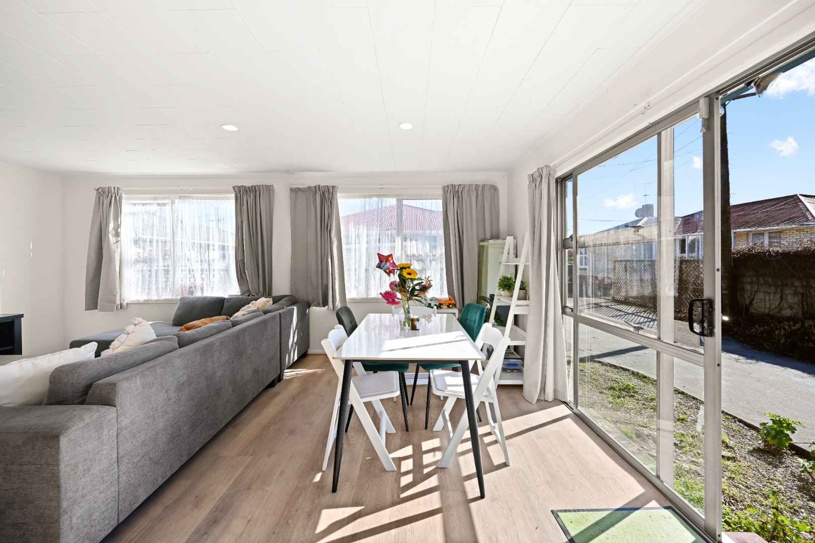 52a  Vardon Road — image 4