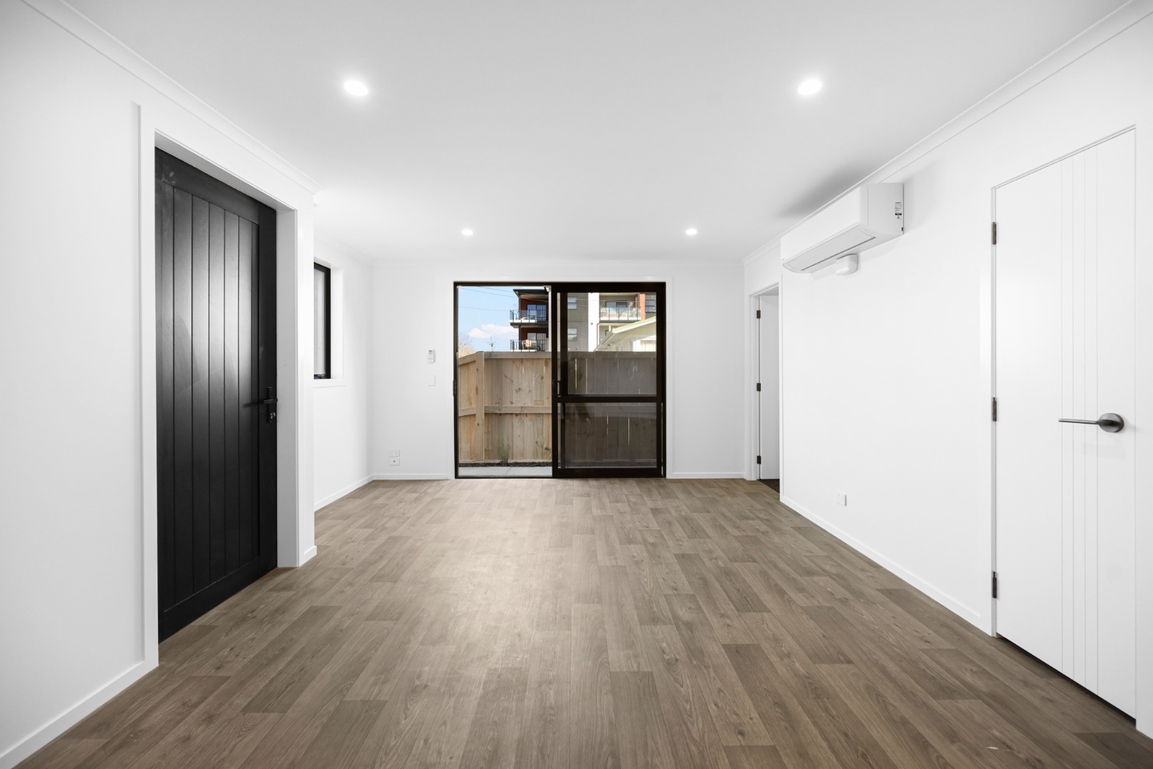 97a Aurora Terrace (Room A)