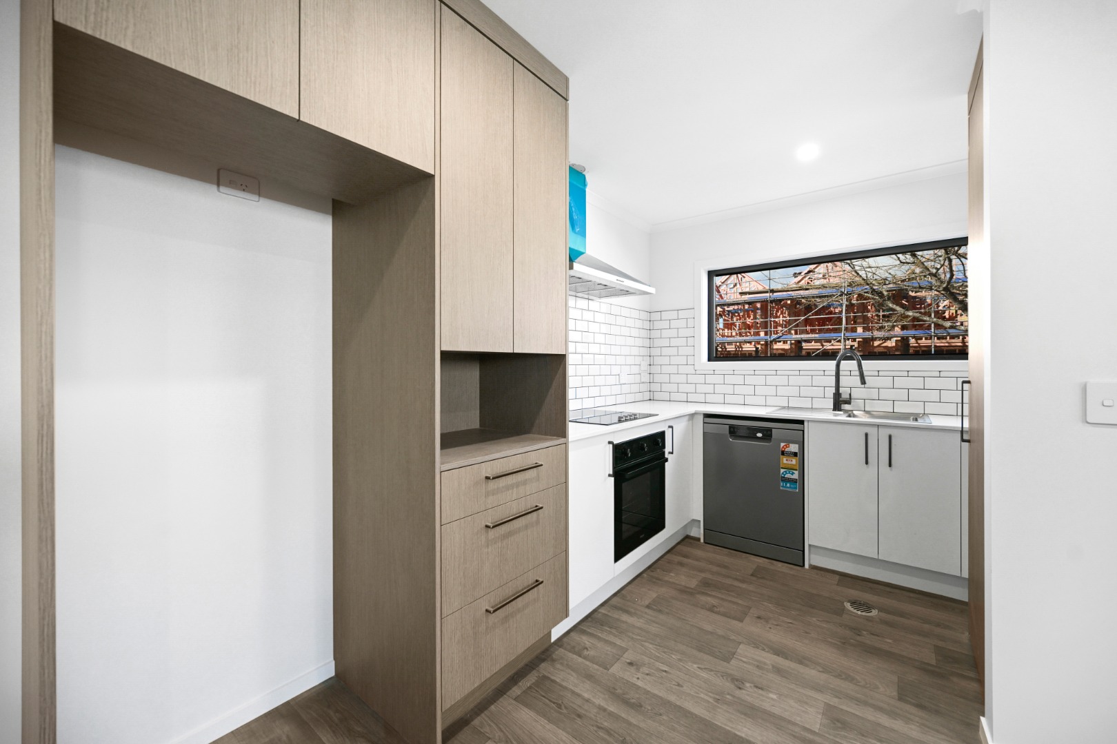 97b Aurora Terrace (Room 2) 
