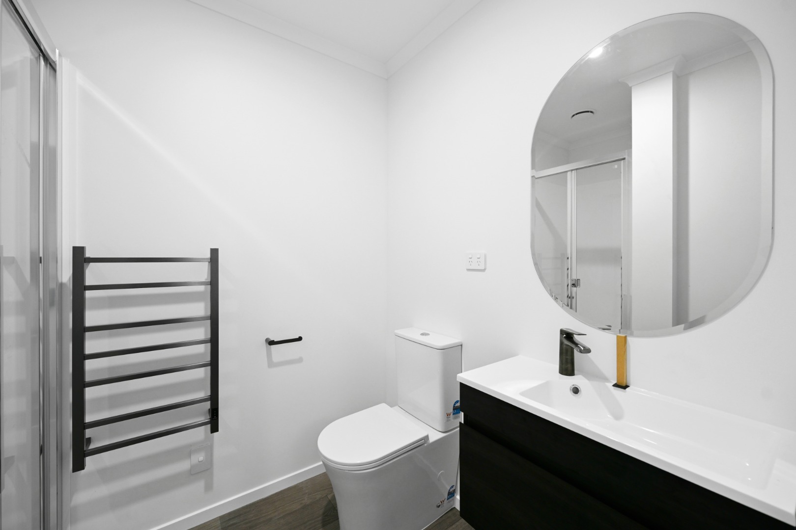 97b Aurora Terrace (Room 2) 