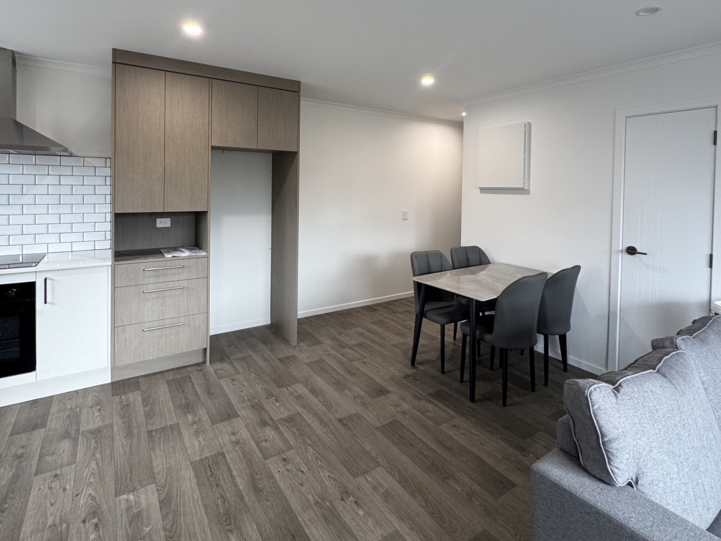 97b Aurora Terrace (Room 2) 