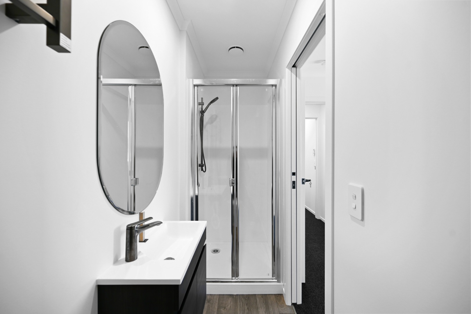 97b Aurora Terrace (Room 1)