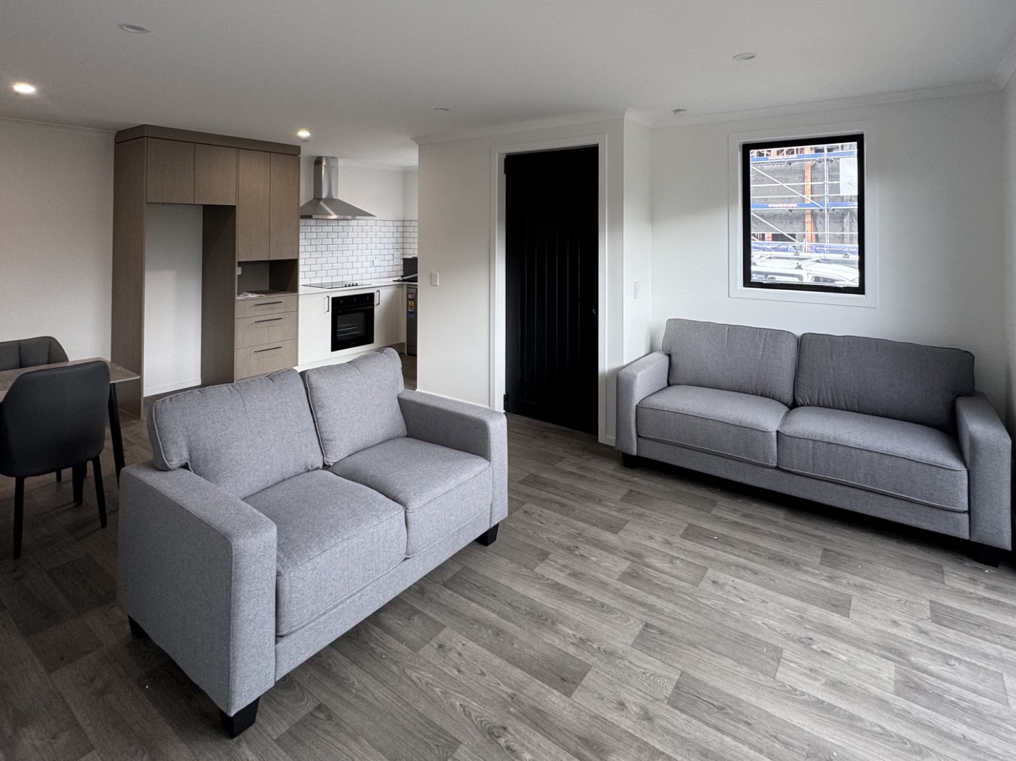 97a Aurora Terrace (Room 1) 