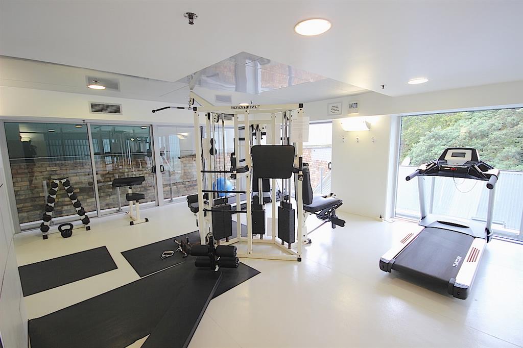 MODERN & BRIGHT + STUDY