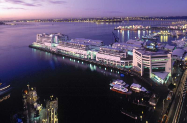 PRINCES WHARF - SPACIOUS APARTMENT - CLEAN AND COMFORTABLE 