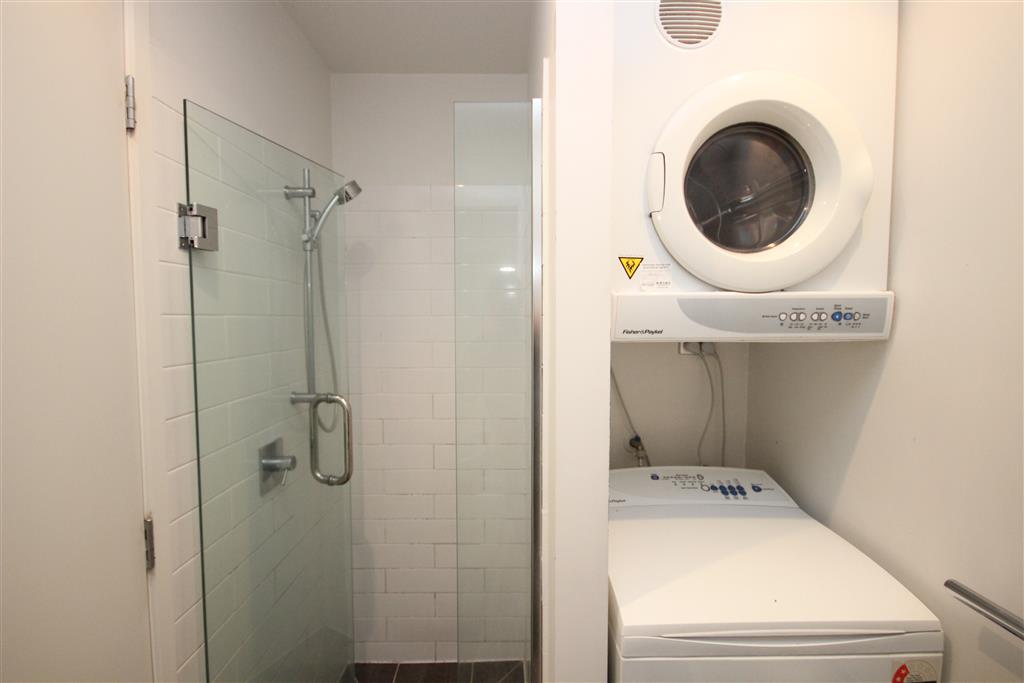 PRECINCT - HEART OF THE CITY