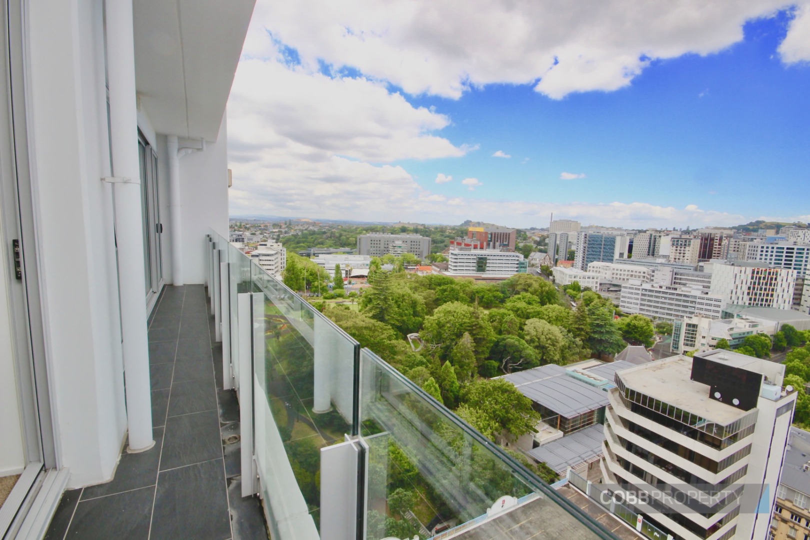 MODERN & BRIGHT + STUDY