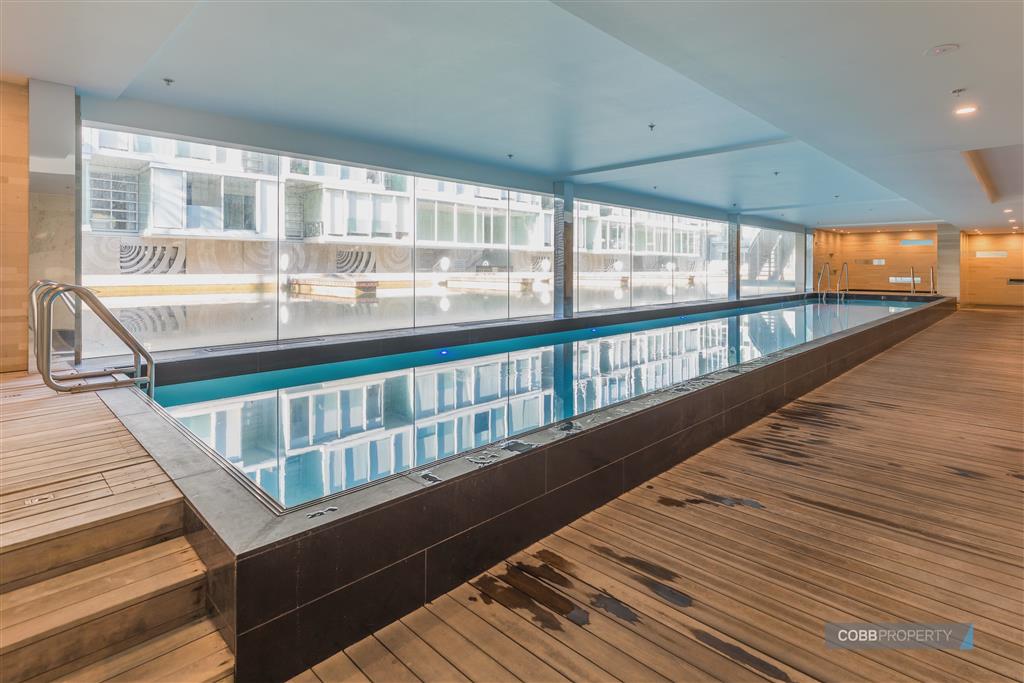 LIGHTER QUAY " STRATIS " COMFORTABLE WATERFRONT APARTMENT  WYNYARD QUARTER.