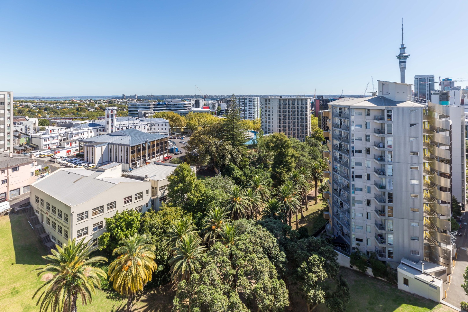 An Urban Oasis - Premium Penthouse 