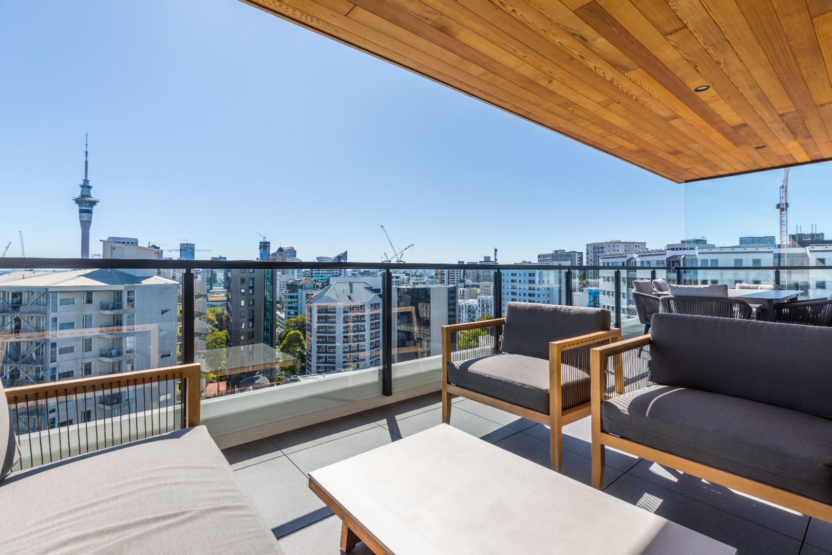 An Urban Oasis - Premium Penthouse 