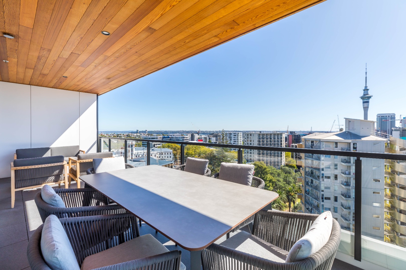 An Urban Oasis - Premium Penthouse 