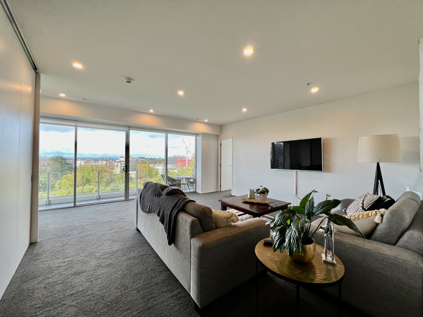 PRECINCT PARKSIDE EXECUTIVE