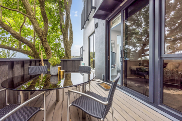 KINGSLAND GARDEN APARTMENT - Unfurnished