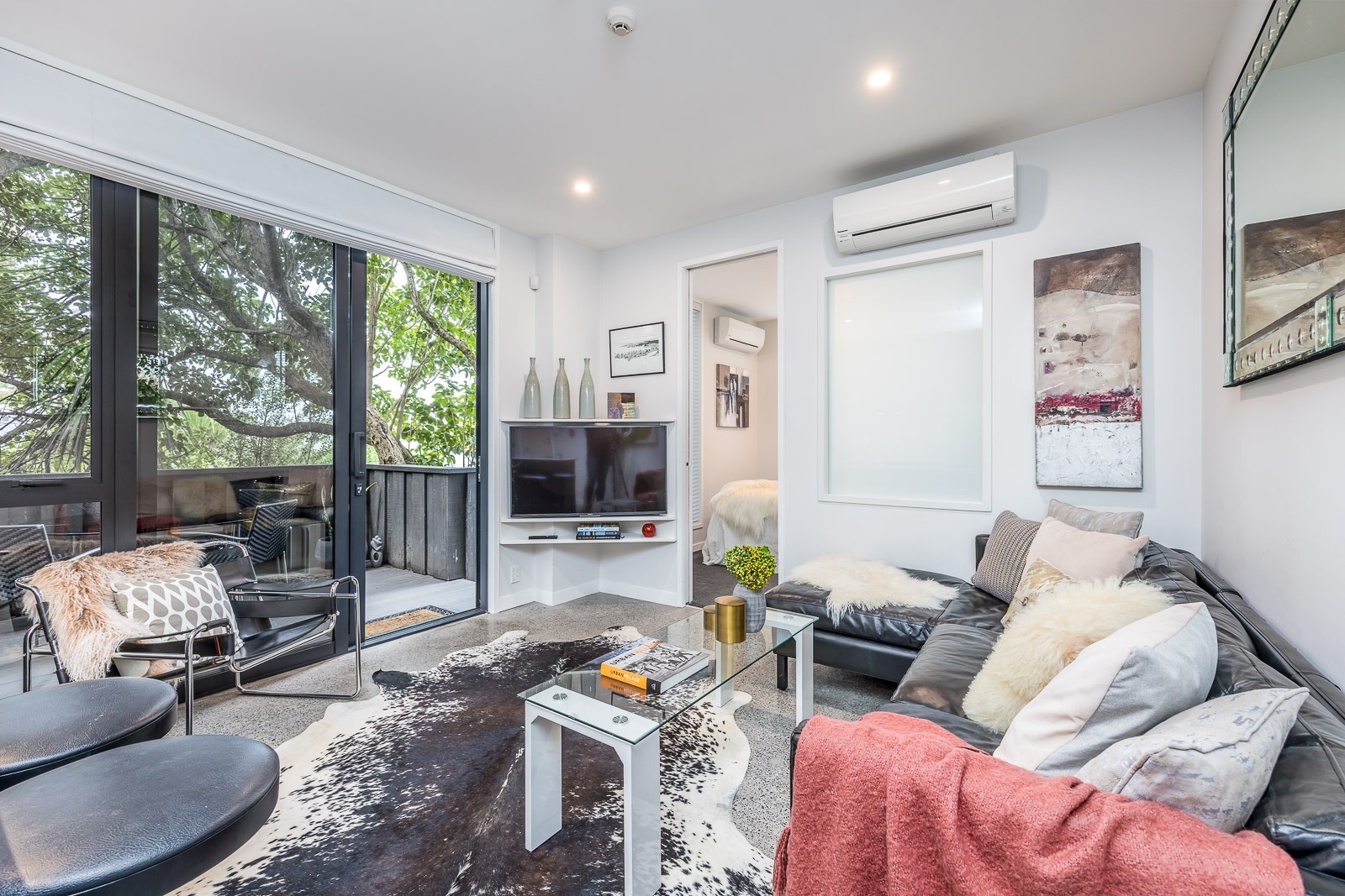 KINGSLAND GARDEN APARTMENT - Unfurnished