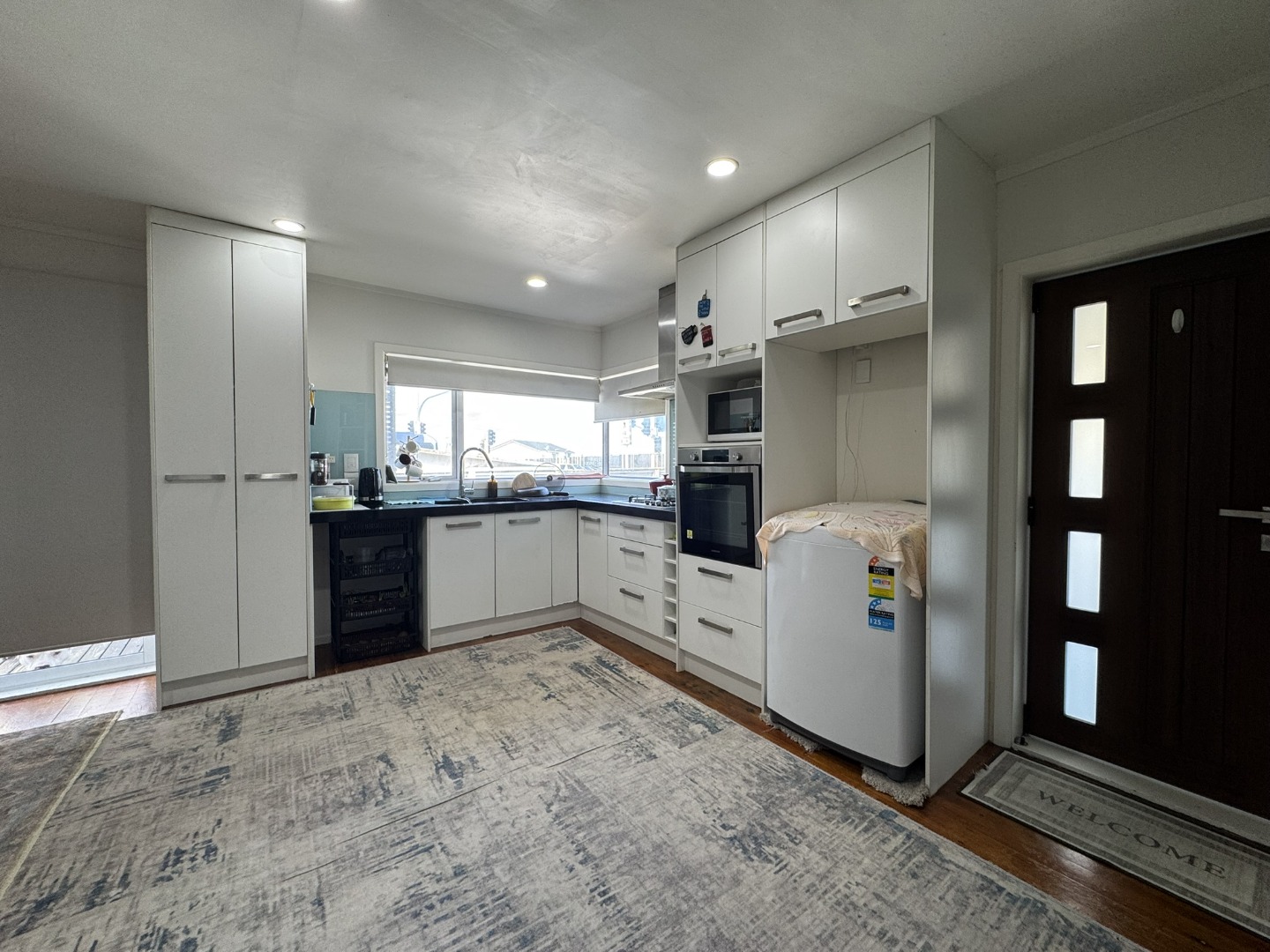 Renovated Large Brick 3brm Duplex House 