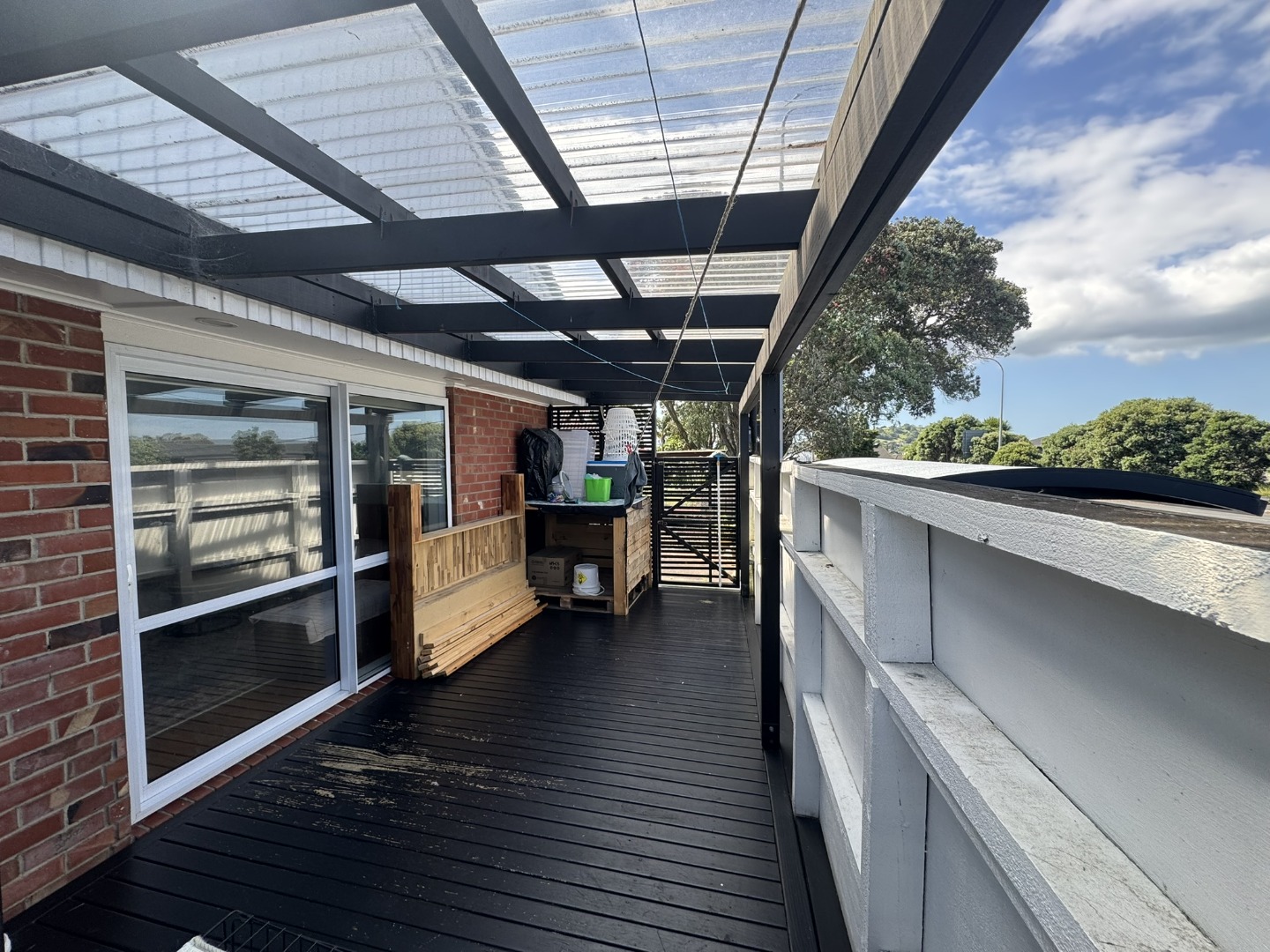 Renovated Large Brick 3brm Duplex House 