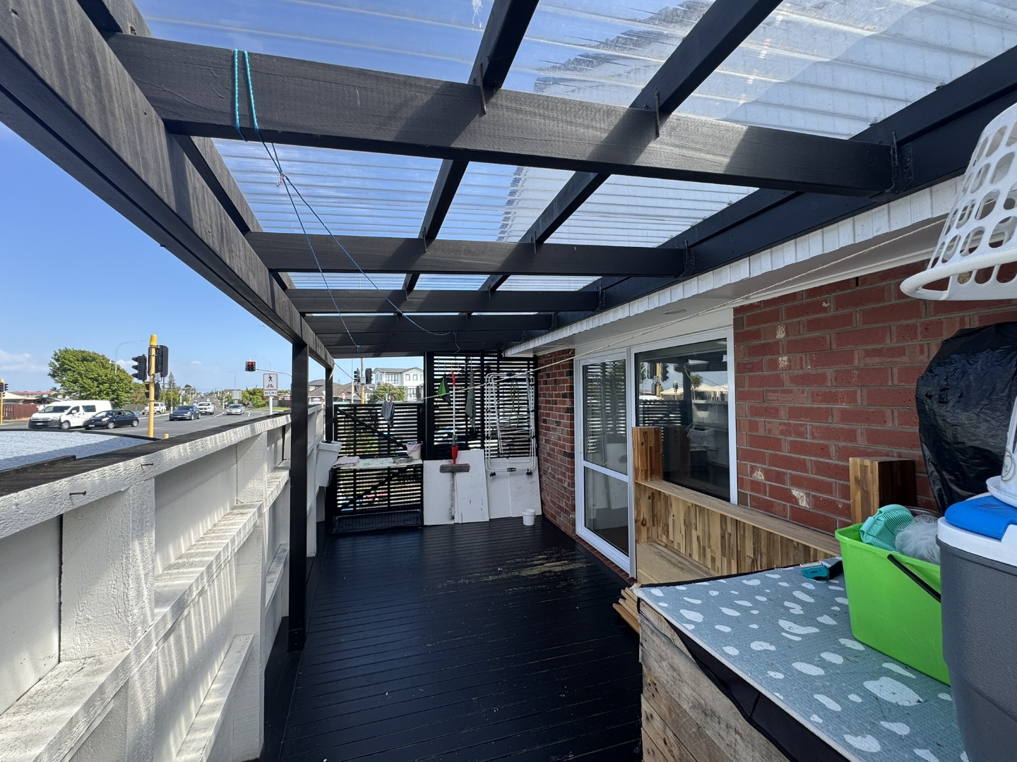 Renovated Large Brick 3brm Duplex House 