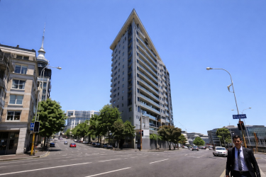 SPARKLING HARBOUR VIEWS - AUCKLAND VIADUCT 