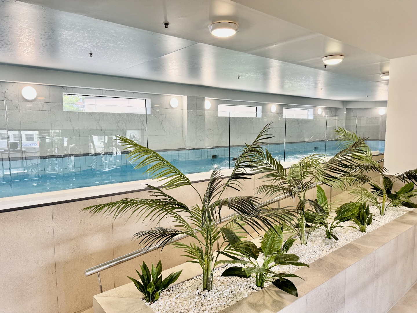 SPARKLING HARBOUR VIEWS - AUCKLAND VIADUCT 