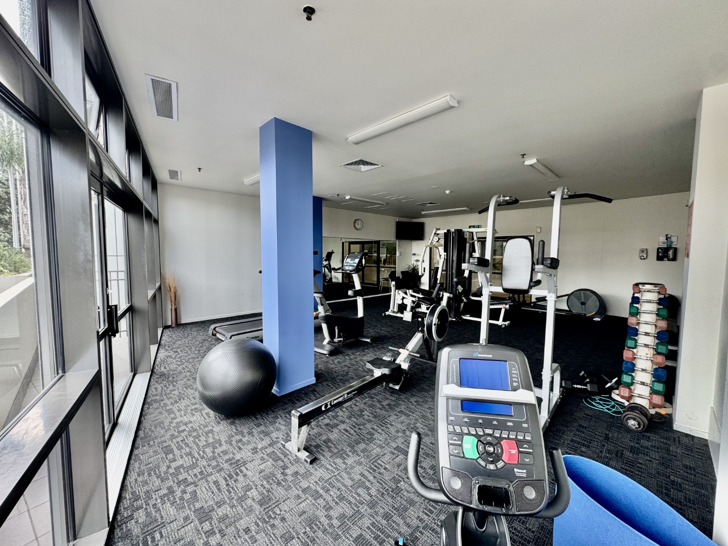 SPARKLING HARBOUR VIEWS - AUCKLAND VIADUCT 