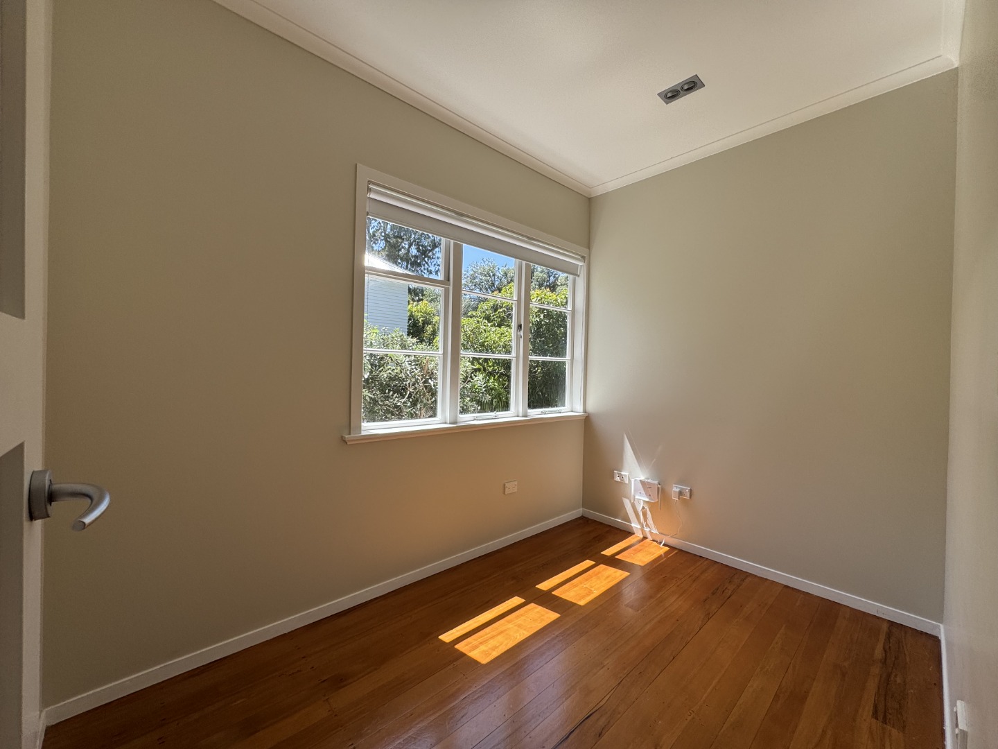 SUN TRAP  -  QUALITY HOME ON FULL SECTION 