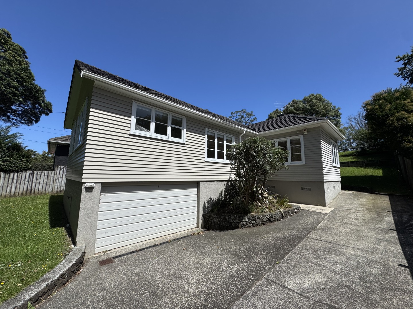 SUN TRAP  -  QUALITY HOME ON FULL SECTION 