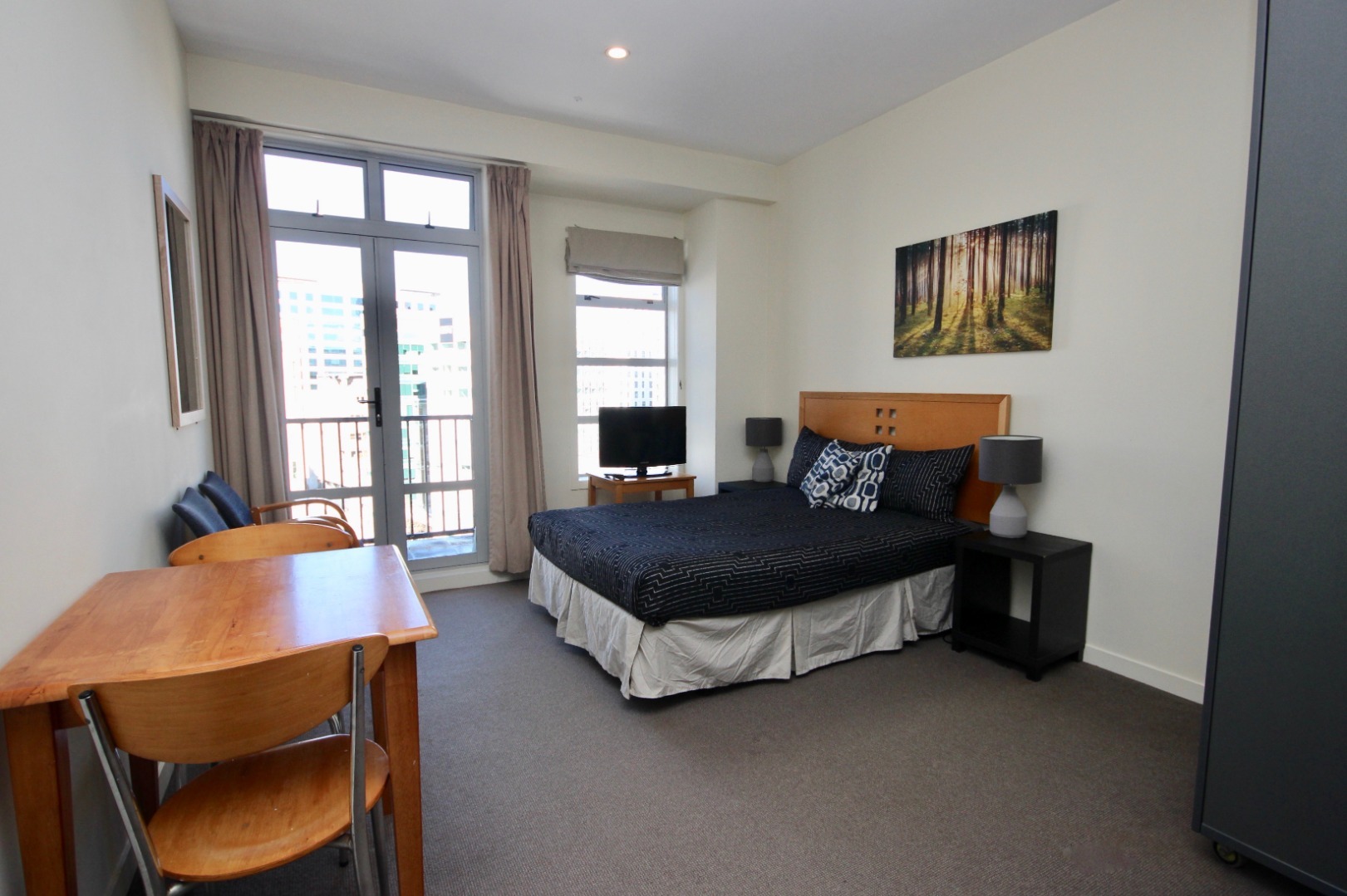 THE AUCKLANDER - GREAT PRIVATE BIG STUDIO APARTMENT 