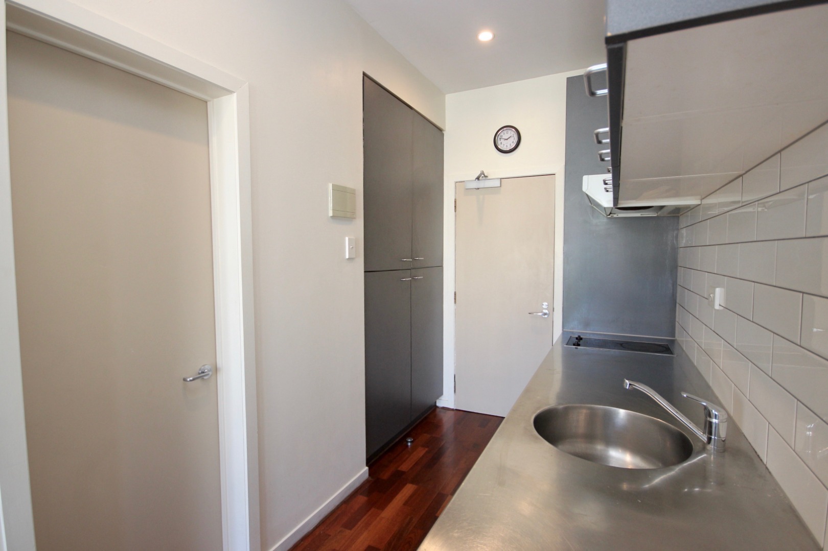 THE AUCKLANDER - GREAT PRIVATE BIG STUDIO APARTMENT 