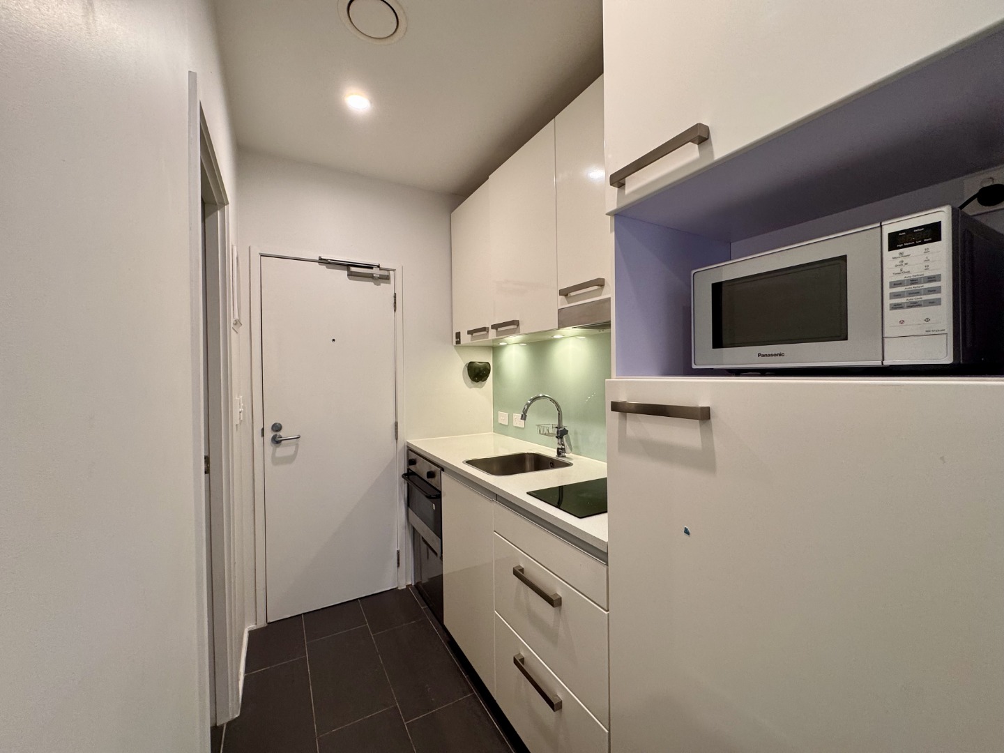QUIET & EQUIPPED - 1 BEDROOM APARTMENT