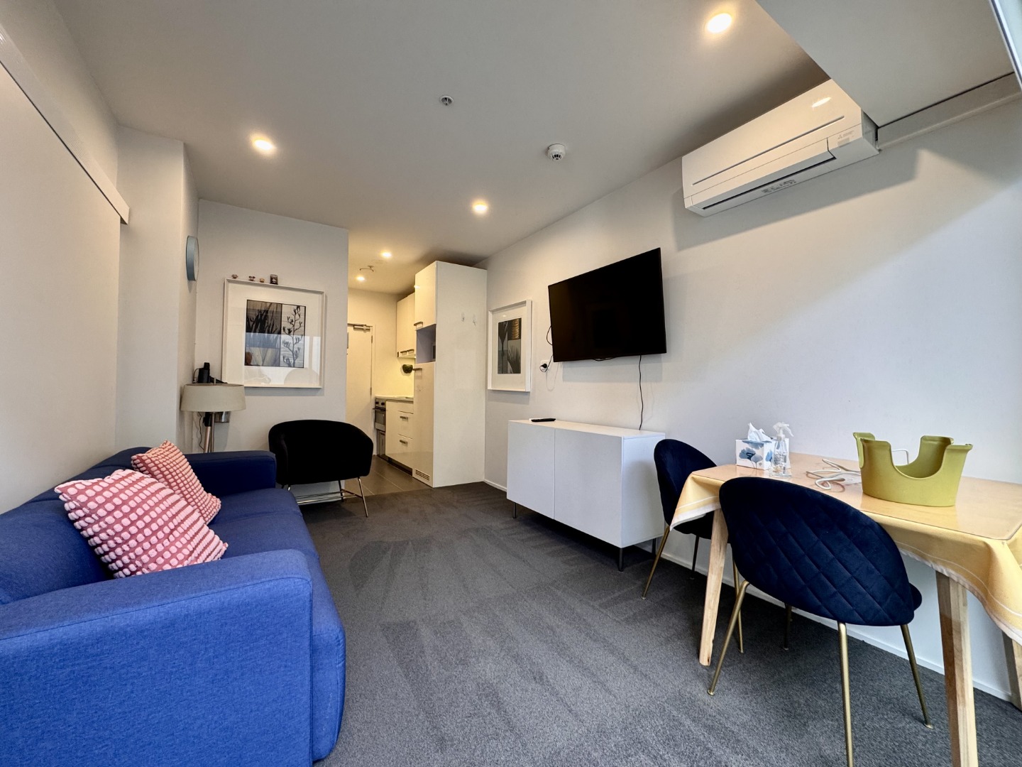 QUIET & EQUIPPED - 1 BEDROOM APARTMENT