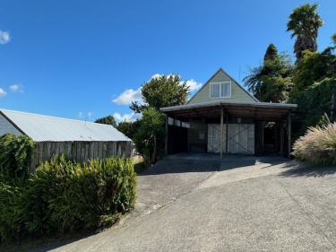 27A Meander Dr