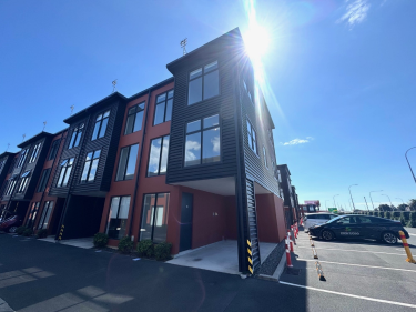 42/17 Owens Place