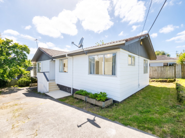 22 Parrs Cross Road
