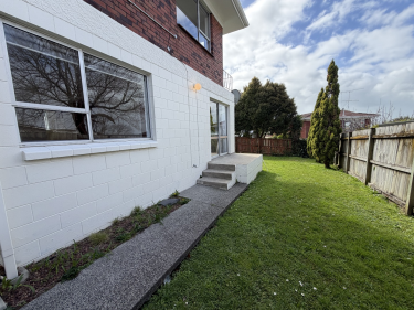 2/16 Cotton Street