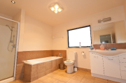 Thumbnail image of Albany North Shore City House - 14
