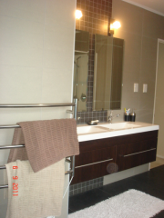 Thumbnail image of Northcross North Shore City House - 11