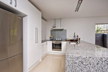 Click for more info about House NHP9774