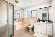 Thumbnail image of Browns Bay North Shore City House - 12